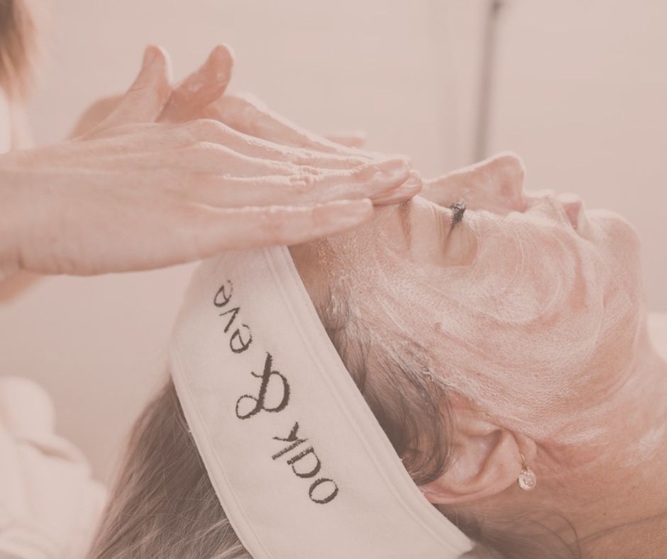 Treat Mom Like Royalty This Mother's Day with Our Relaxation Pamper Packages! - Oak & Eve Beauty 
